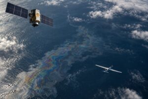 how remote sensing detects oil slicks